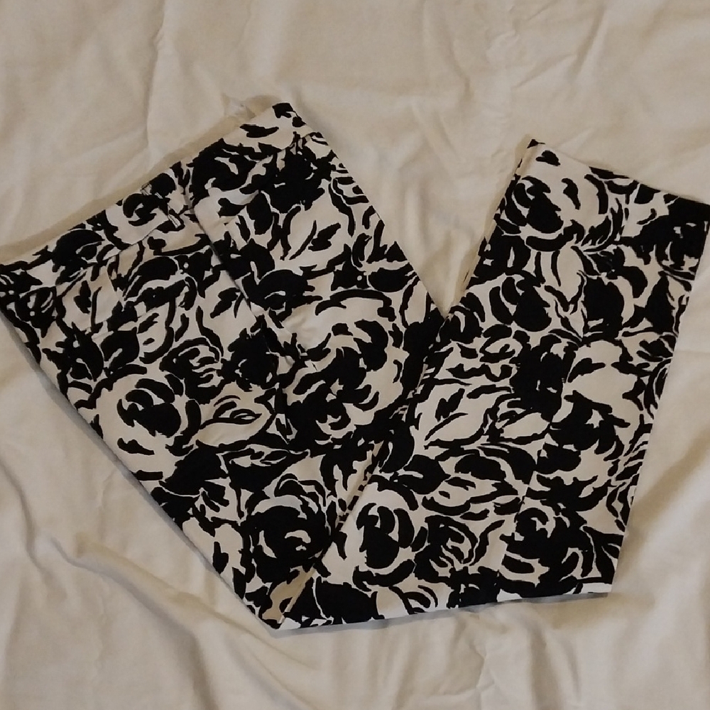 Liz Claiborne Black and Ivory Floral EMMA Ankle Pants